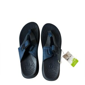 NIB ONCAI MENS DARK BLUE ORTHOPEDIC FLIP FLOPS 10.5